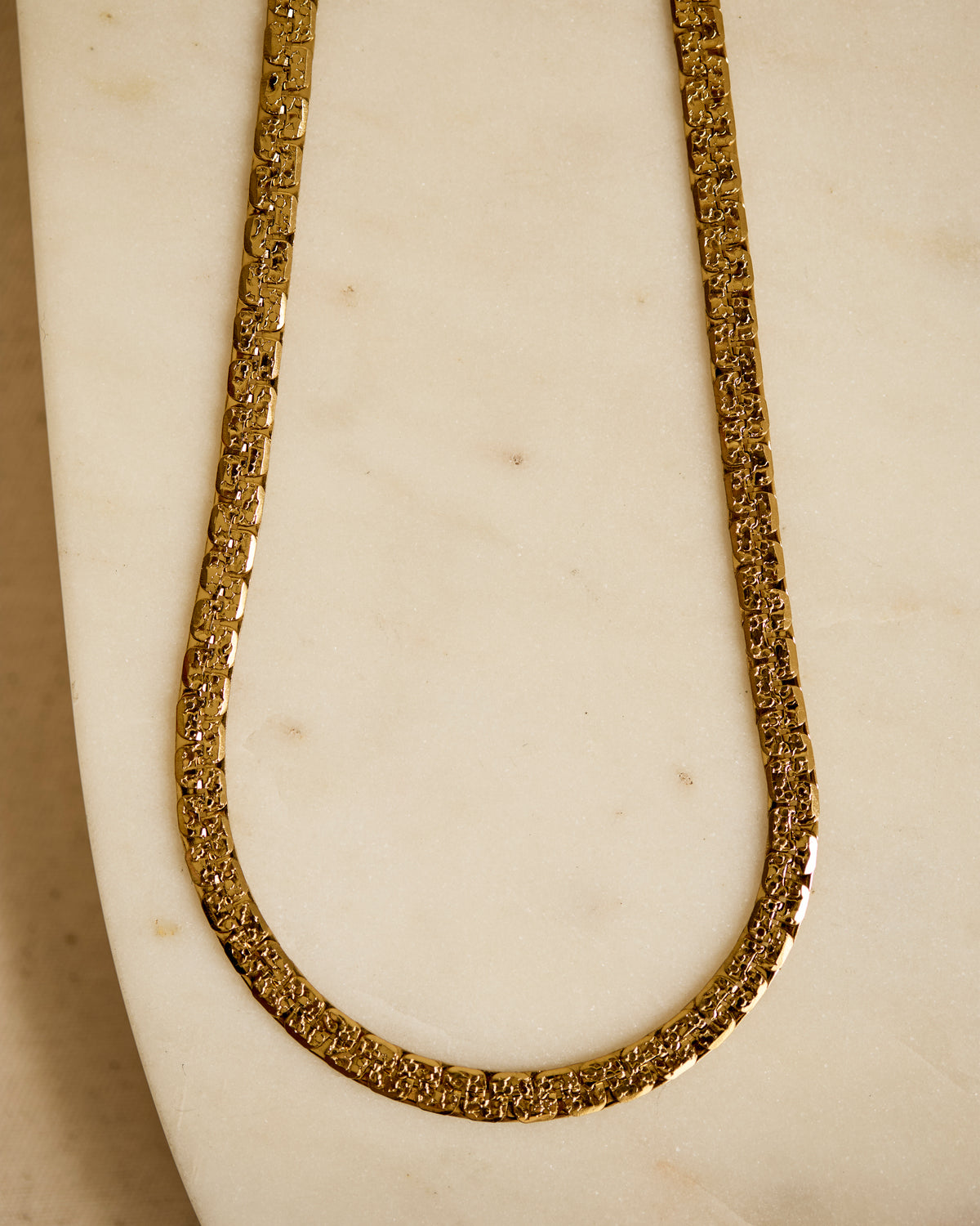 Textured herringbone necklace