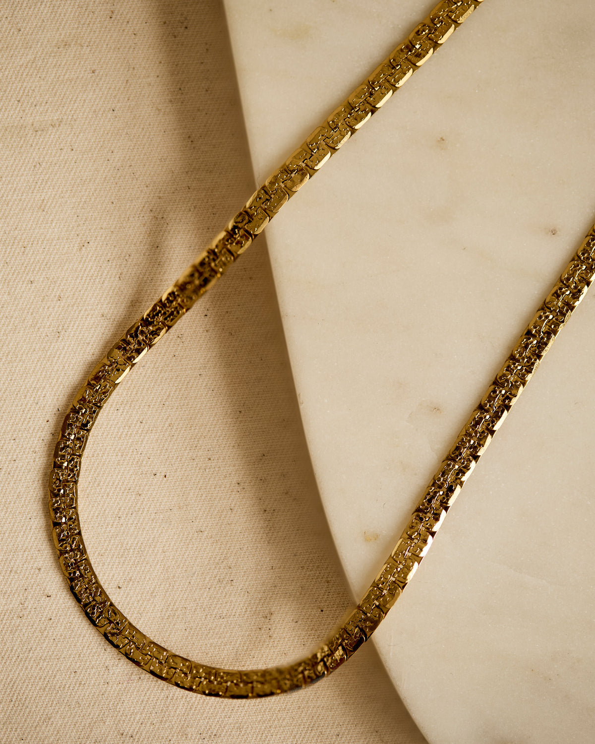 Textured herringbone necklace