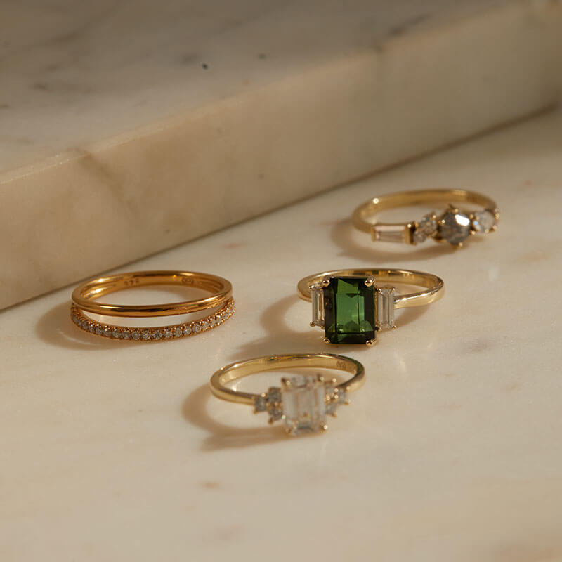 Gold Pavé Split Band