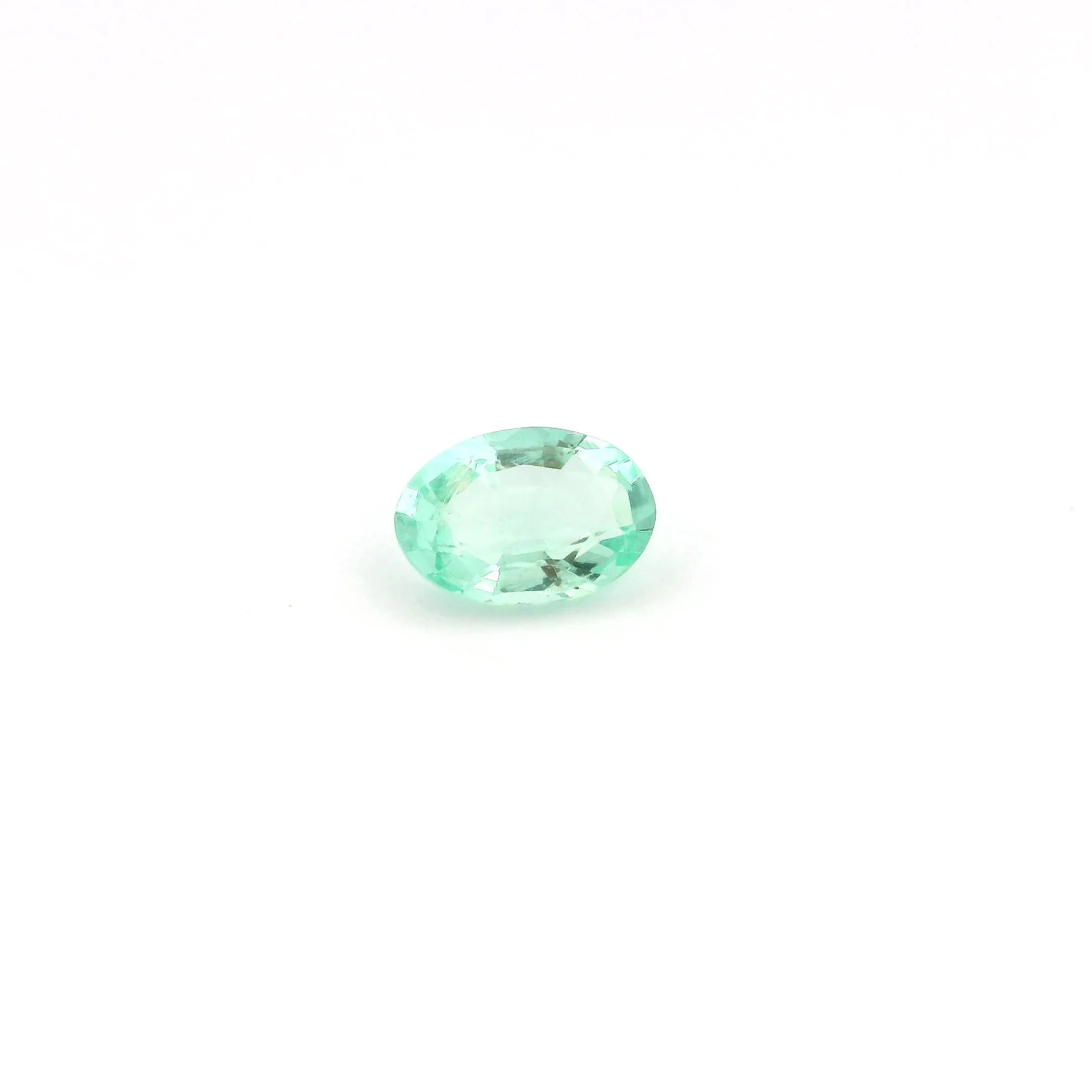 0.40ct Oval Natural Emerald (Colour Green, Clarity Slightly Included, Cut Faceted)