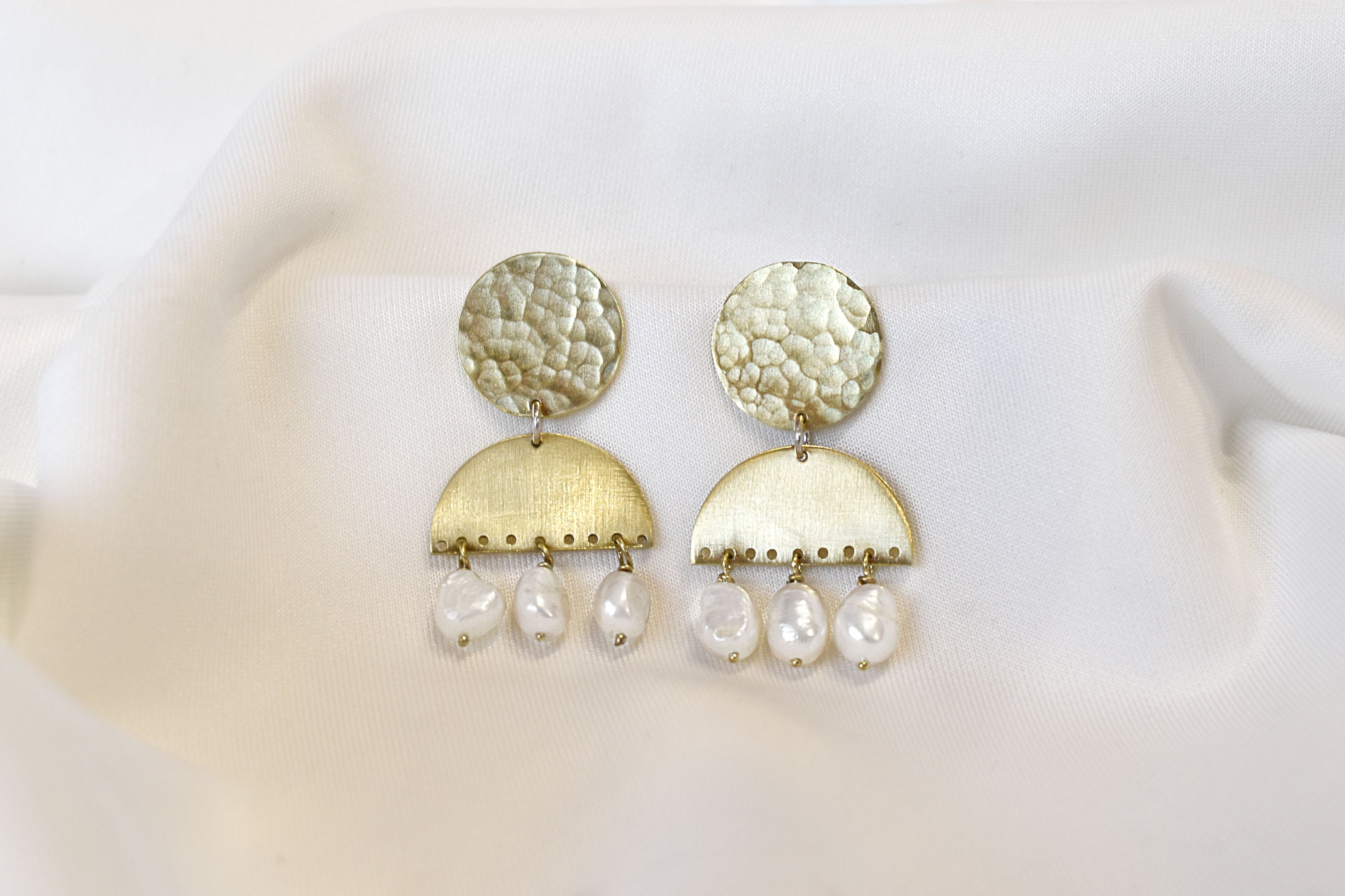 Summer Essential Pearl Earring