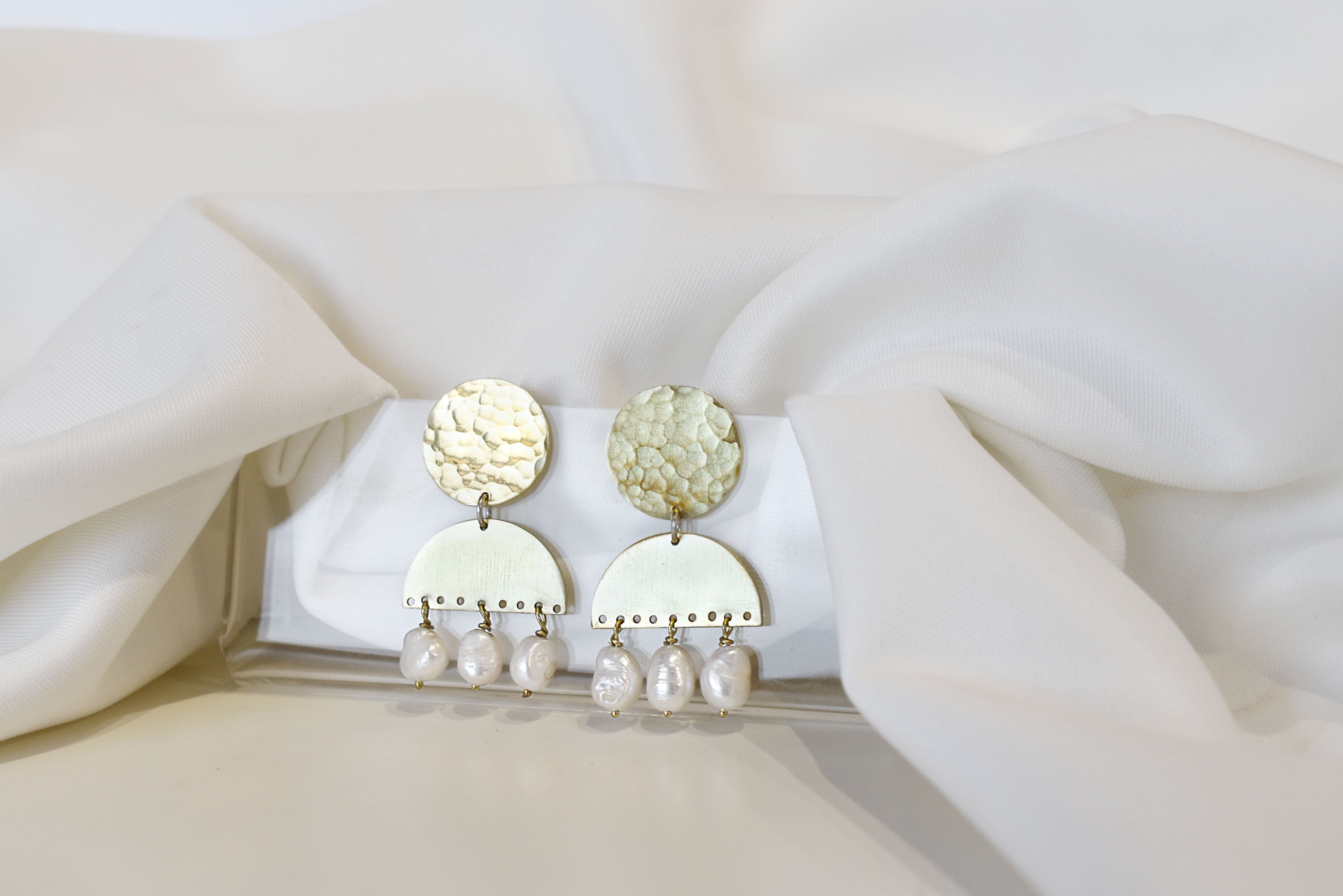 Summer Essential Pearl Earring