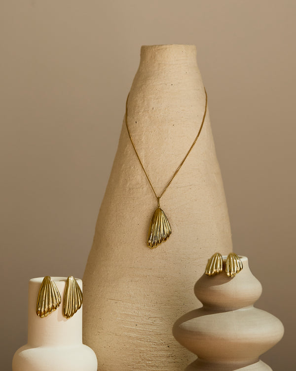 Large Shell Necklace