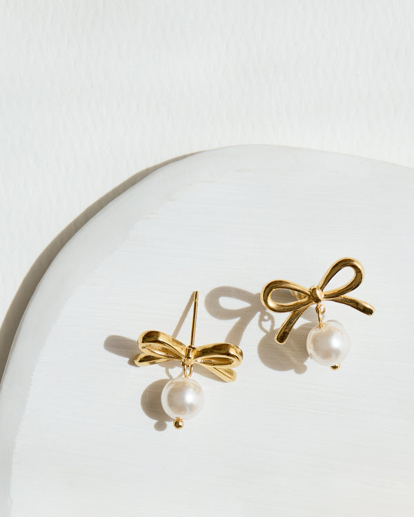 Pearl Bow Earring