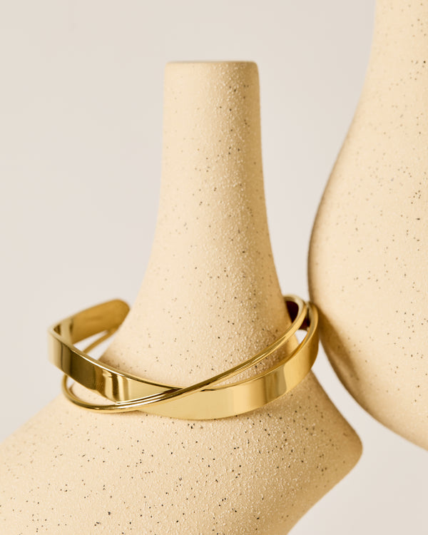 Twist cuff bracelet