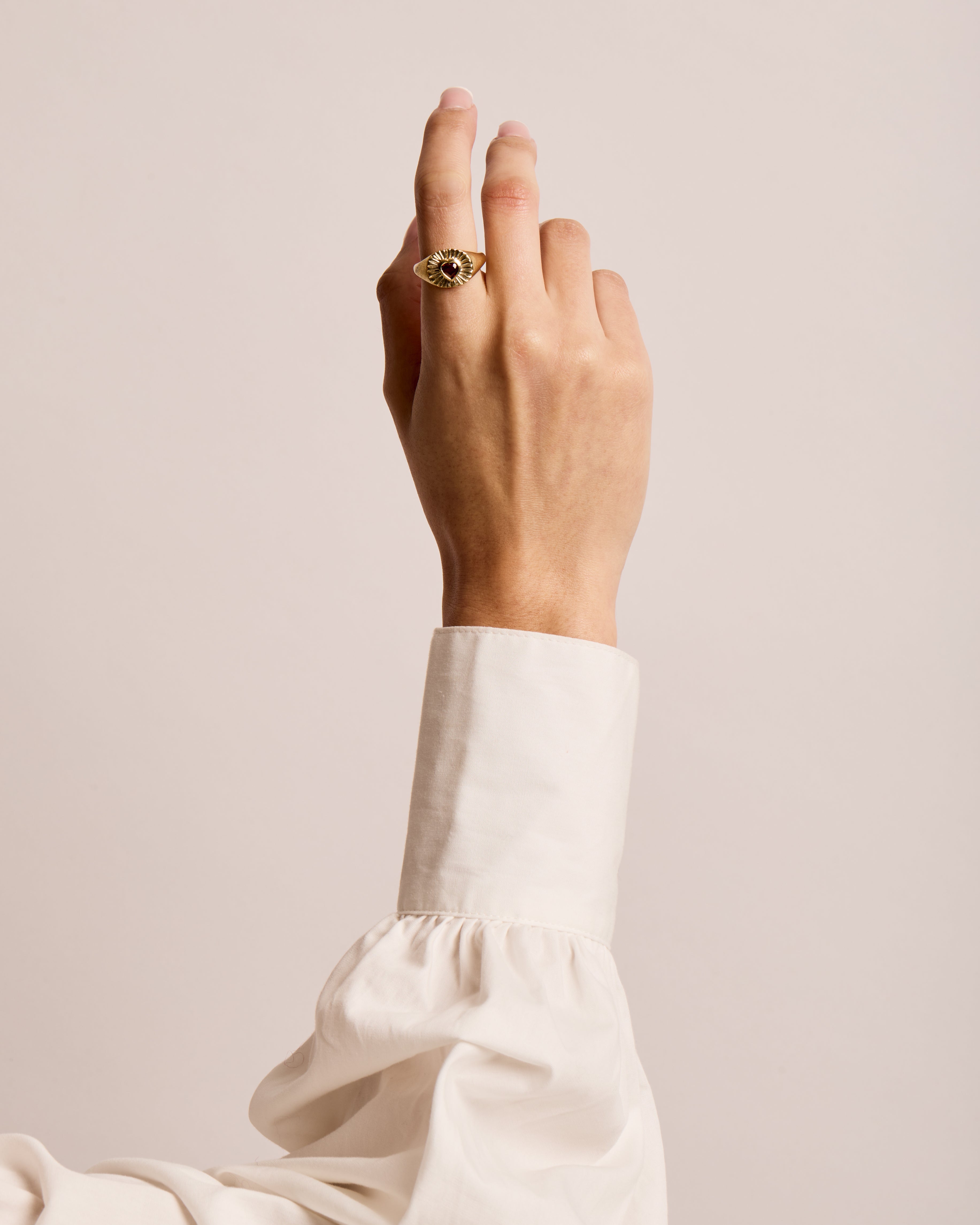 The Amora Ring