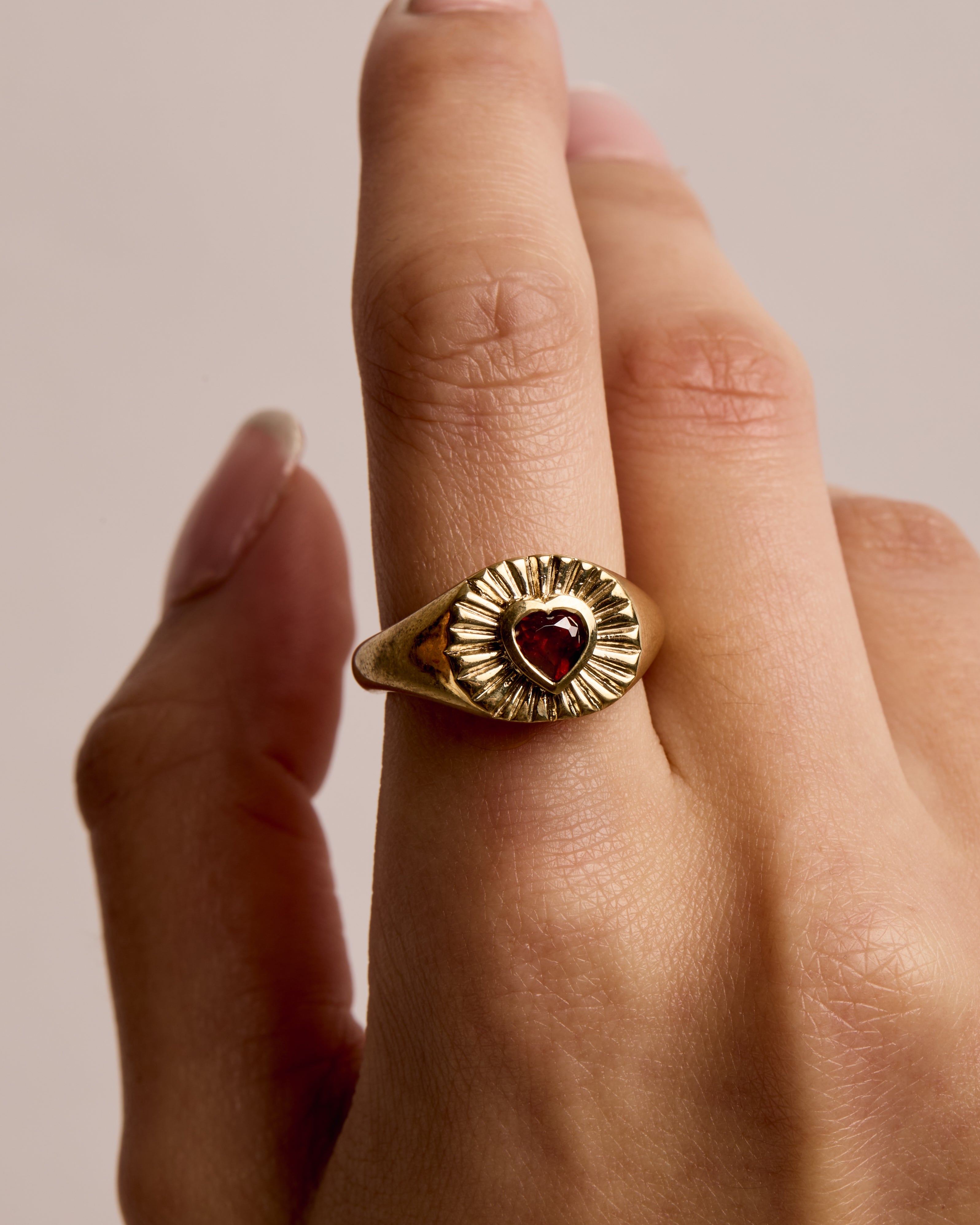 The Amora Ring