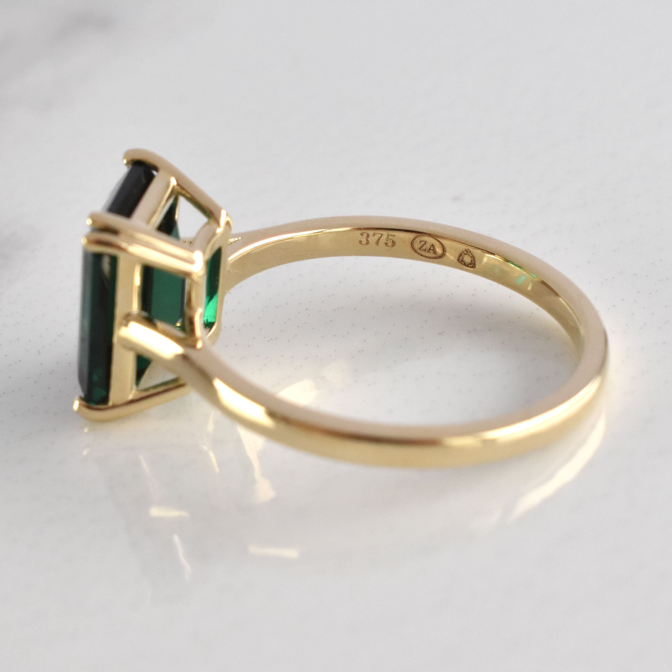 The Anri Ring - also available in clear lab diamond