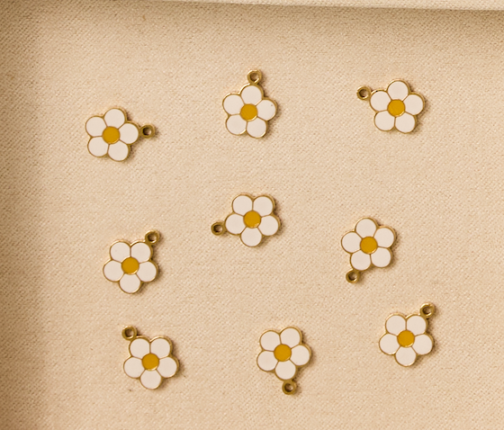Daisy Charm