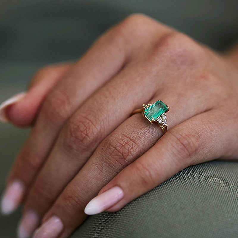 Cushion Emerald Engagement Ring Rose Gold Vintage Halo Diamond Ring | La  More Design