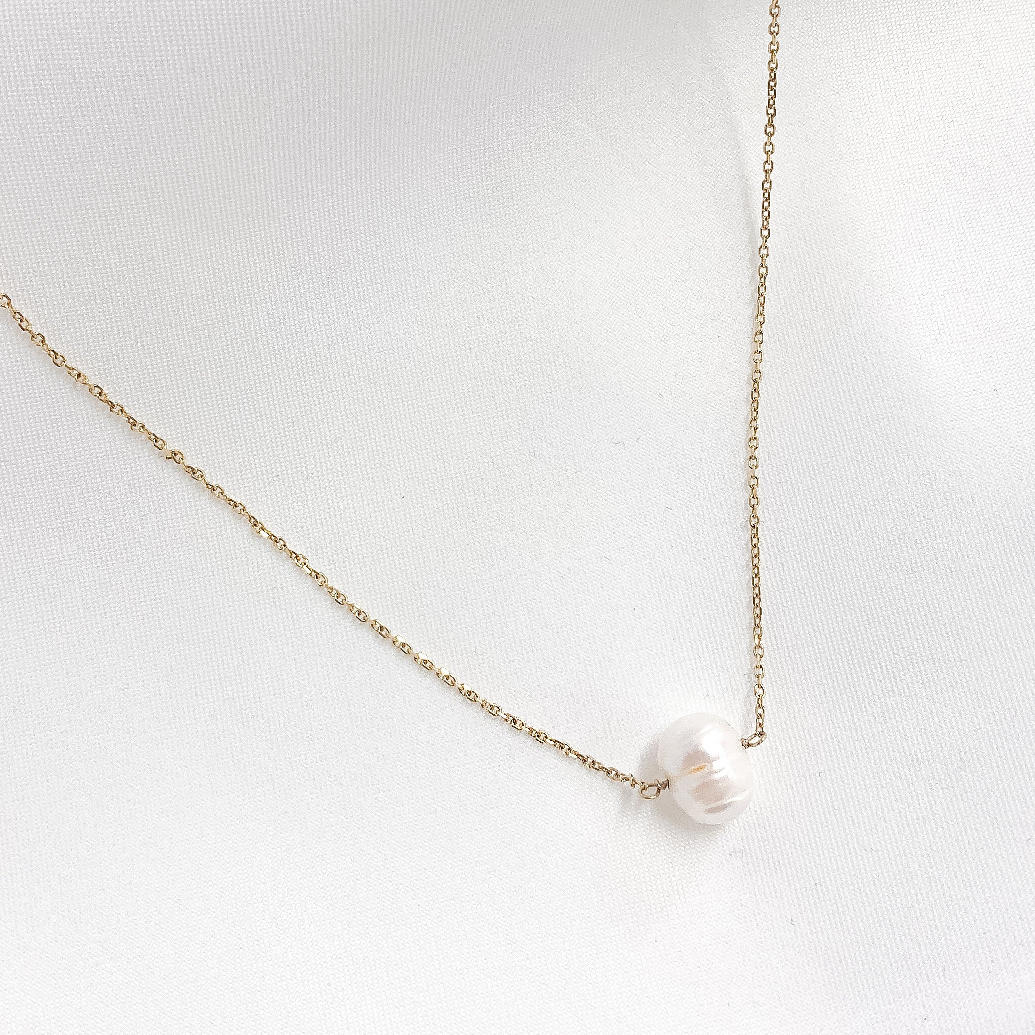 Gold Pearl Necklace